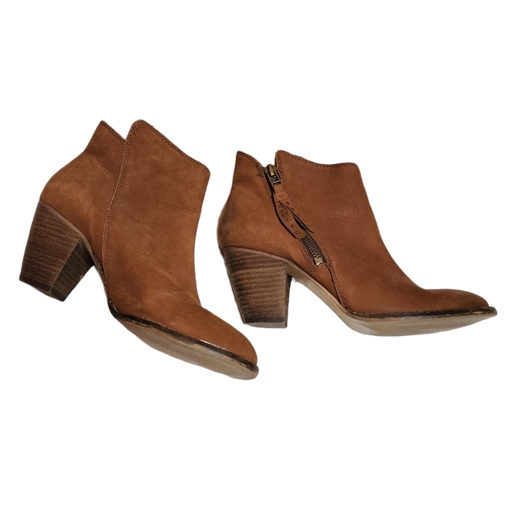 Steve Madden whysper leather booties